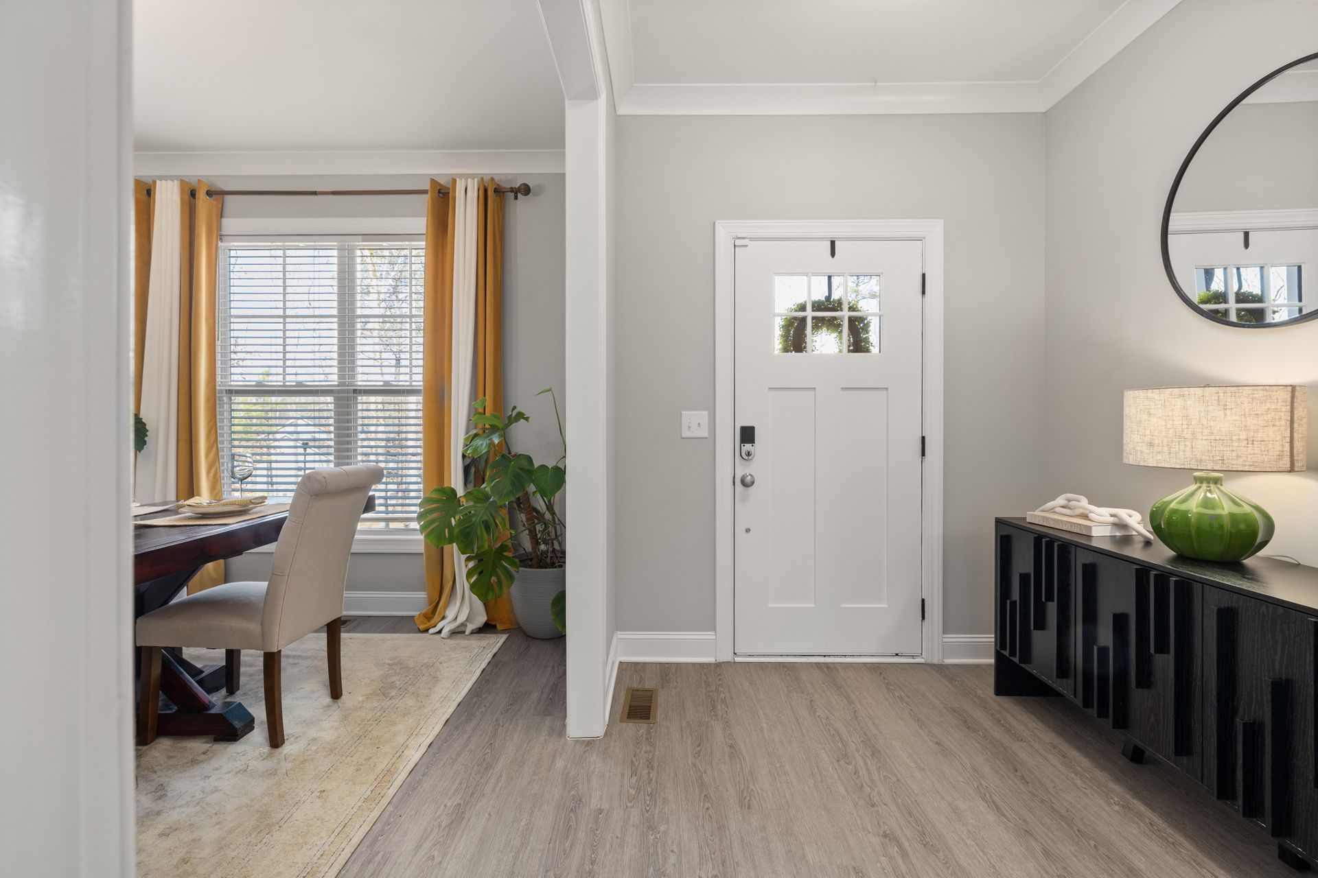 Foyer Decor Ideas for Indian Homes: Style Your Entryway