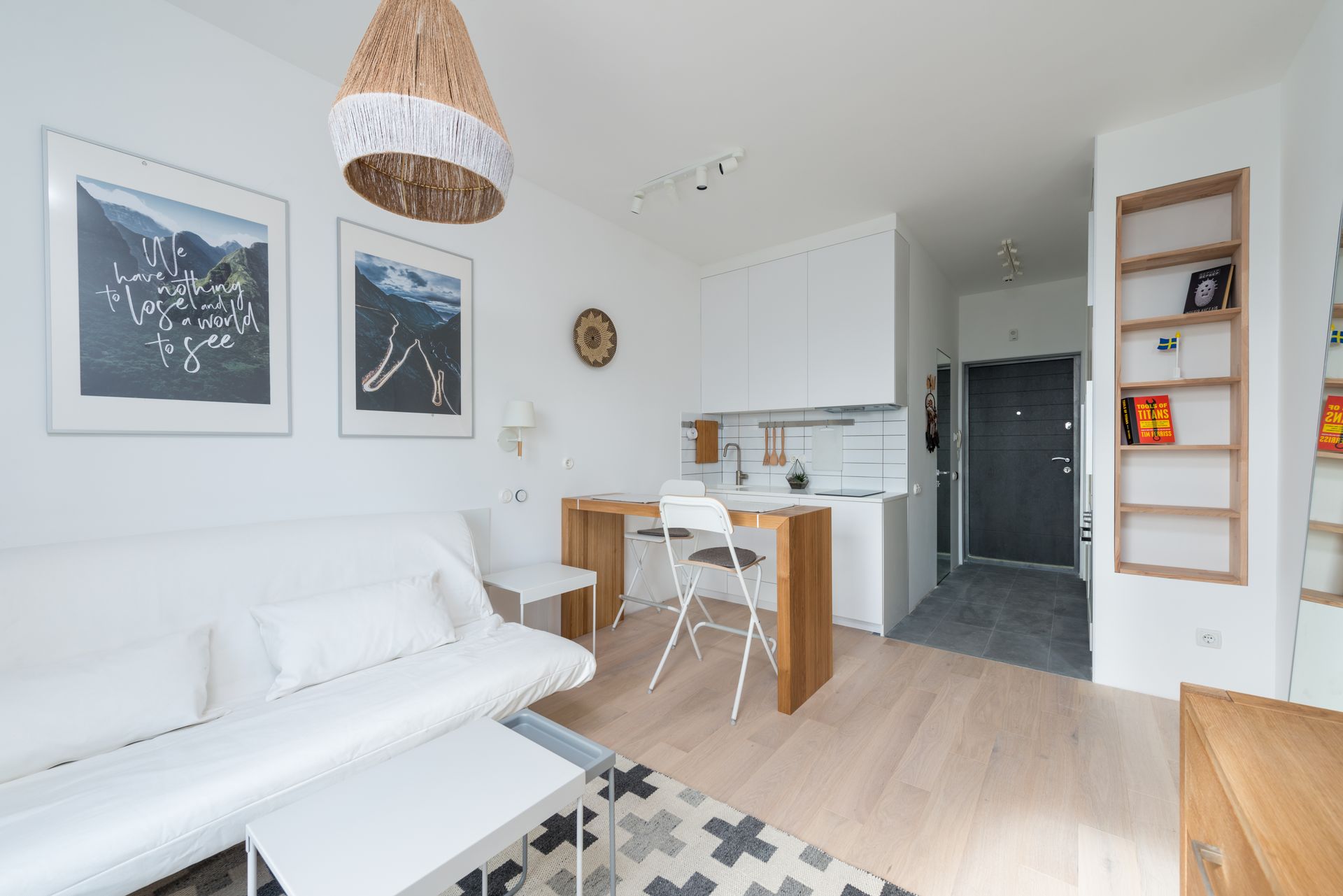 Small Apartment Decorating Ideas: Make Your Flat Feel Bigger