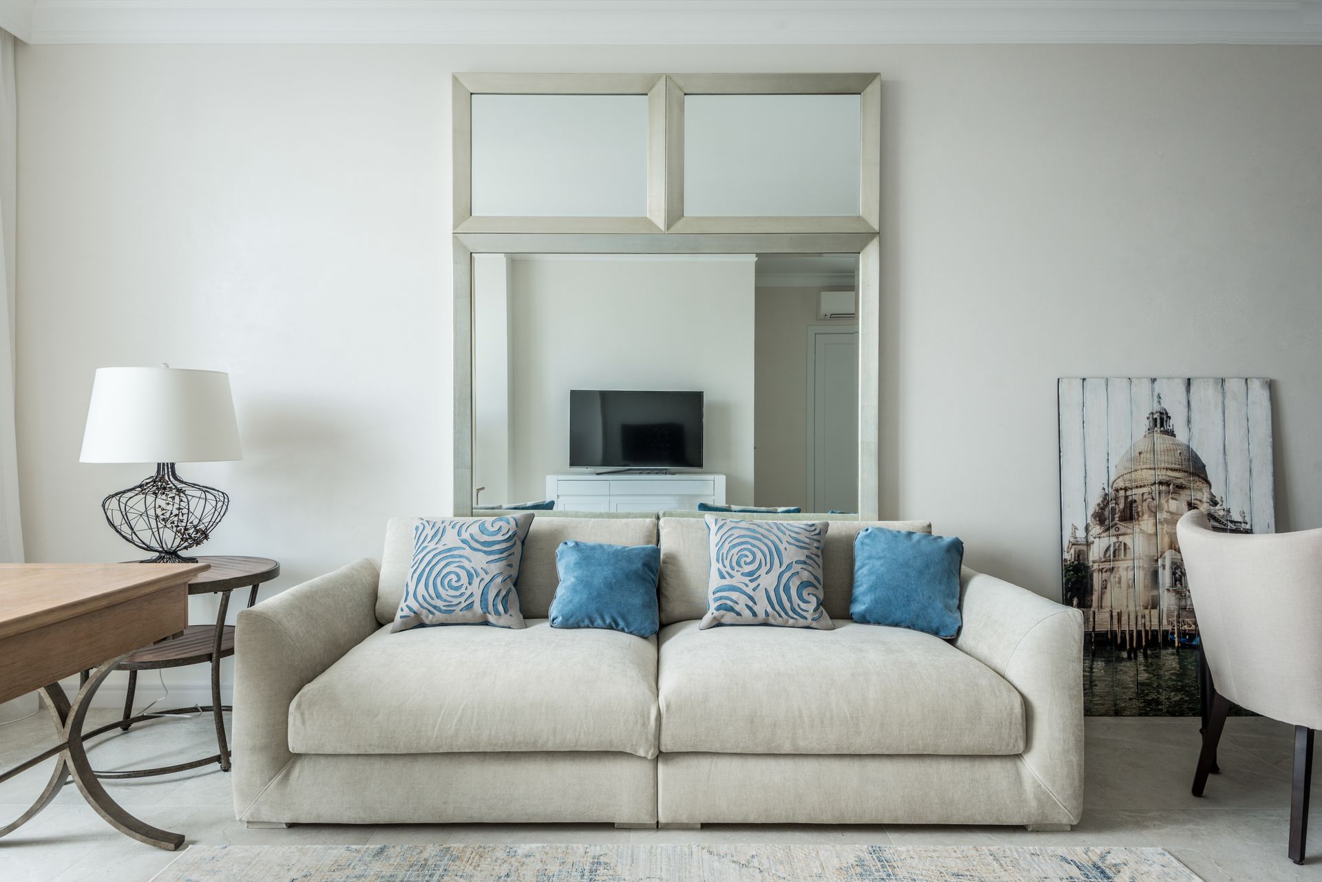 Sofa Colour Combination Guide: Cushions, Curtains and Rugs